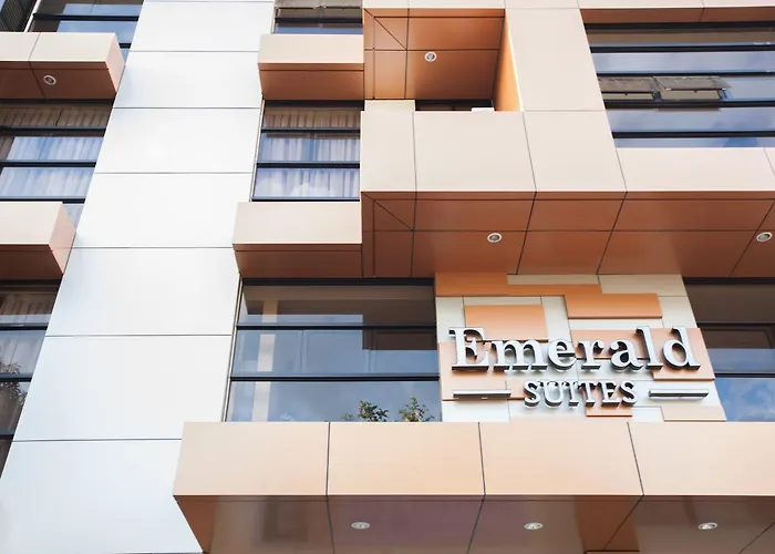 Airport Hotel: Emerald Suites Cdo
